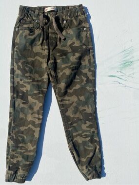 Levi's Denim Jogger Pants Boys 7 Green Camo Elastic Waist Stretch fit